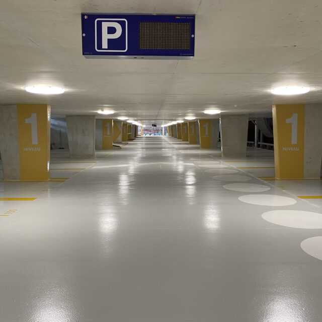 Parking epoxy avec marquage 2