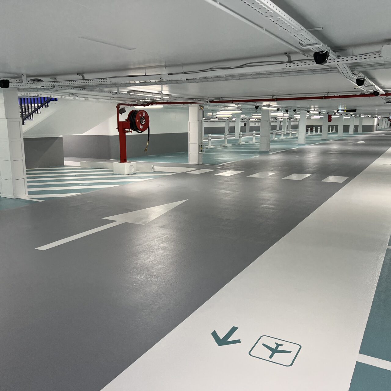 Parking semi lisse polyuréthane avec marquage 2